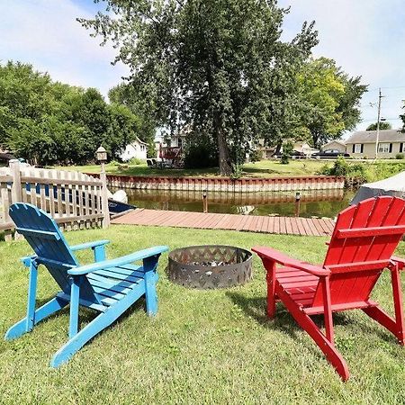 Chain O Lakes Nautical 4Bed 3Bath Waterfront With Bonus Room, Large Deck And Hot Tub Fox Lake Bagian luar foto