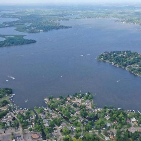 Chain O Lakes Nautical 4Bed 3Bath Waterfront With Bonus Room, Large Deck And Hot Tub Fox Lake Bagian luar foto