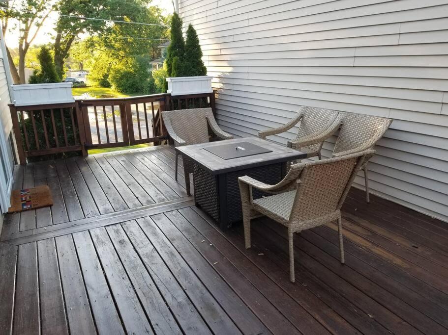 Chain O Lakes Nautical 4Bed 3Bath Waterfront With Bonus Room, Large Deck And Hot Tub Fox Lake Bagian luar foto