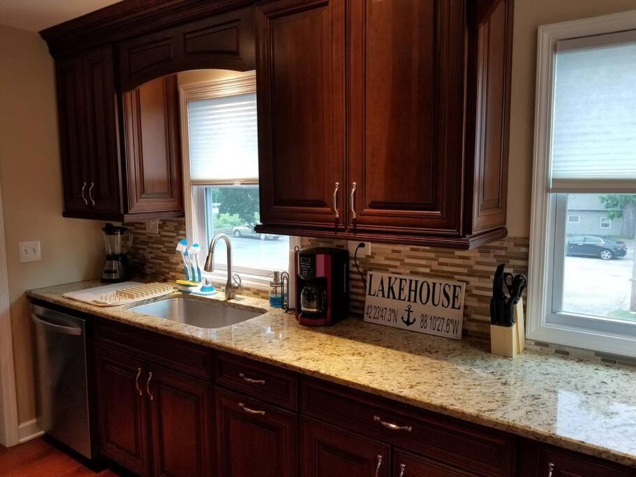 Chain O Lakes Nautical 4Bed 3Bath Waterfront With Bonus Room, Large Deck And Hot Tub Fox Lake Bagian luar foto