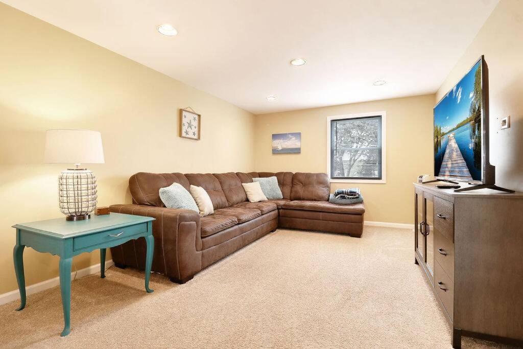 Chain O Lakes Nautical 4Bed 3Bath Waterfront With Bonus Room, Large Deck And Hot Tub Fox Lake Bagian luar foto