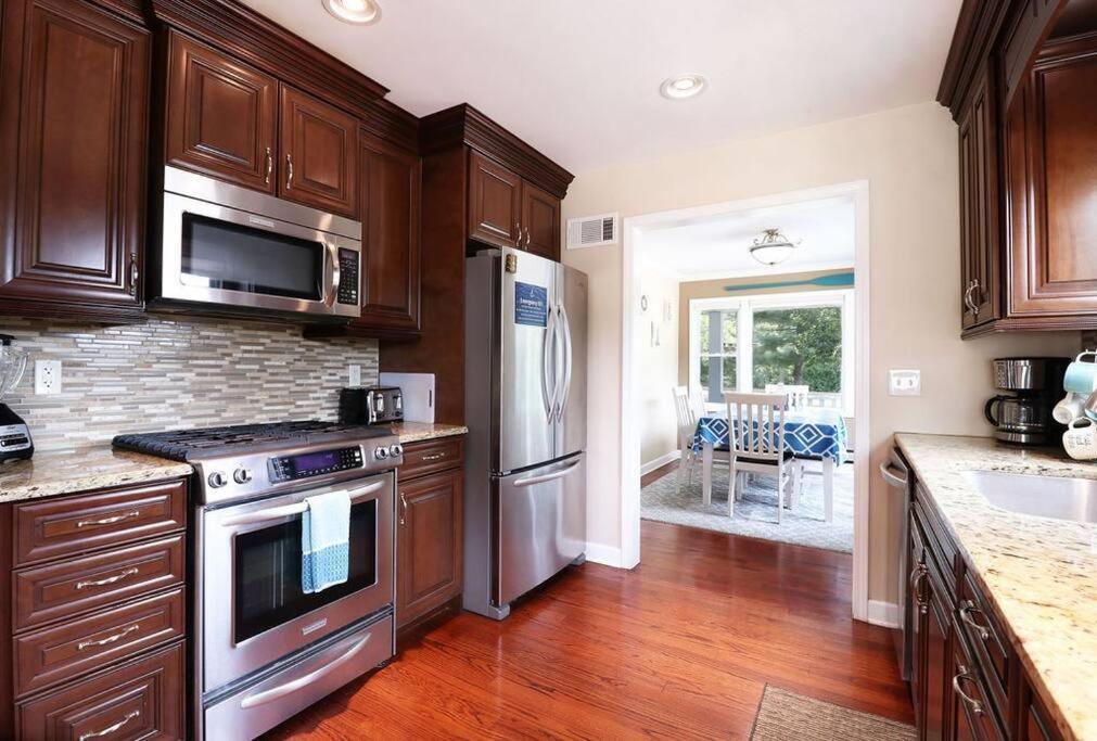 Chain O Lakes Nautical 4Bed 3Bath Waterfront With Bonus Room, Large Deck And Hot Tub Fox Lake Bagian luar foto
