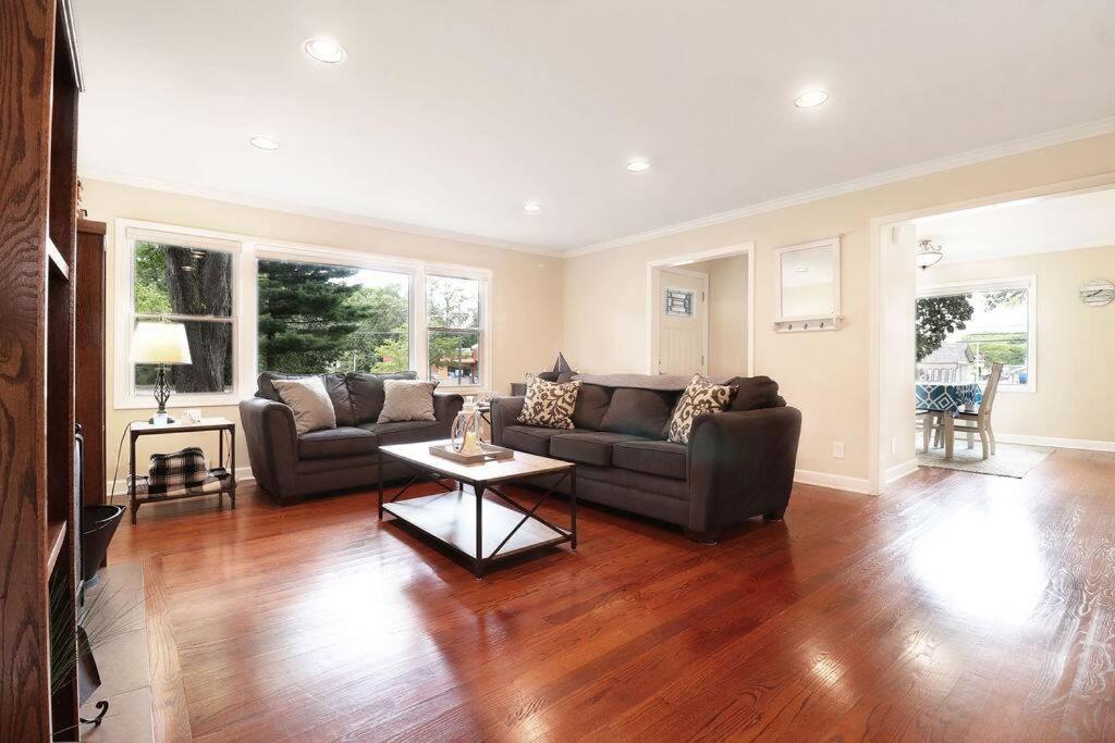 Chain O Lakes Nautical 4Bed 3Bath Waterfront With Bonus Room, Large Deck And Hot Tub Fox Lake Bagian luar foto