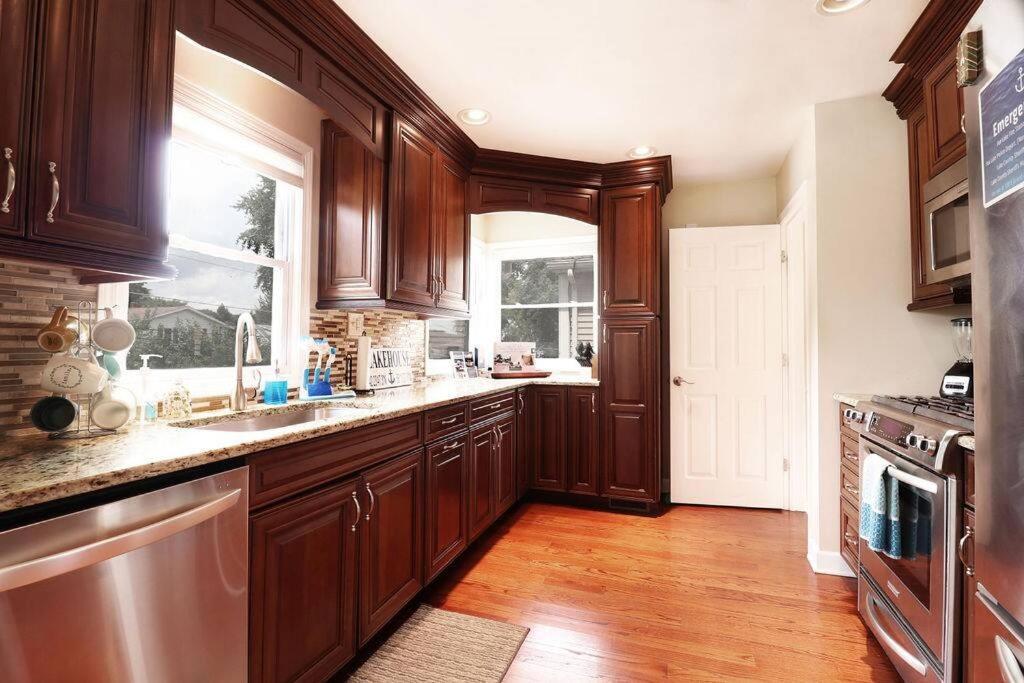 Chain O Lakes Nautical 4Bed 3Bath Waterfront With Bonus Room, Large Deck And Hot Tub Fox Lake Bagian luar foto