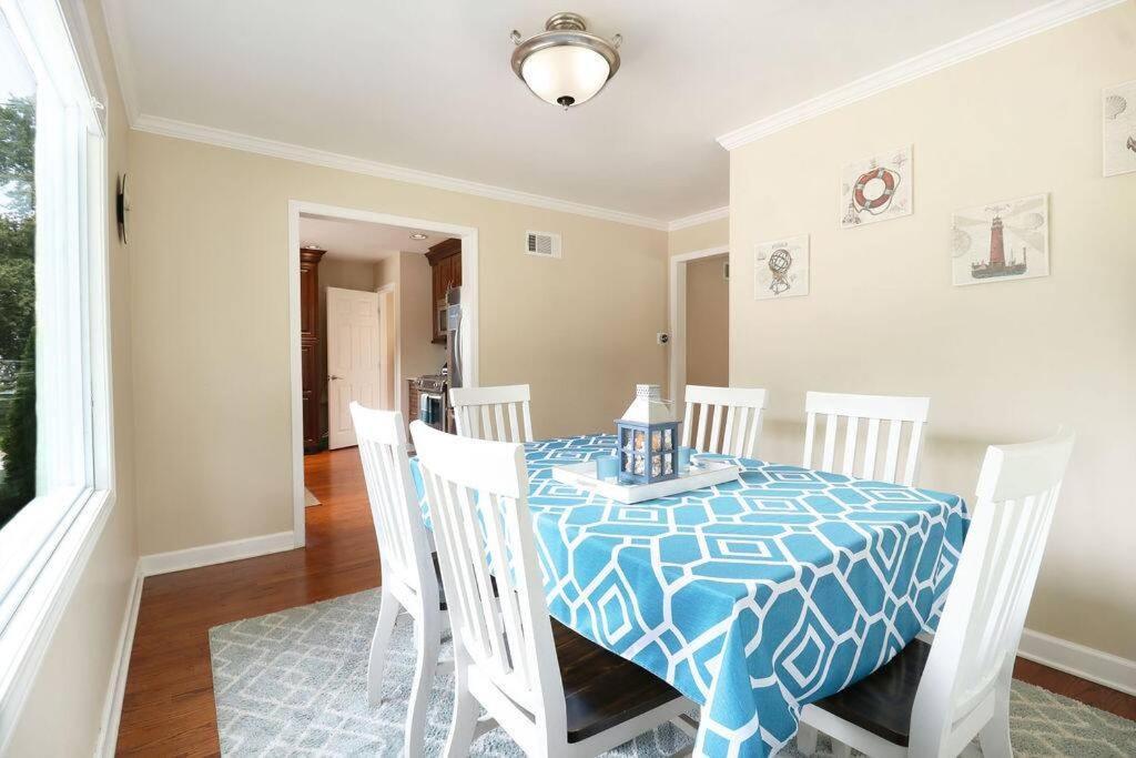 Chain O Lakes Nautical 4Bed 3Bath Waterfront With Bonus Room, Large Deck And Hot Tub Fox Lake Bagian luar foto